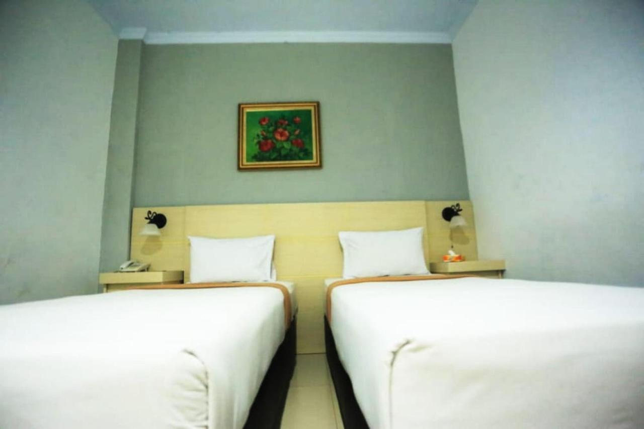 Urbanview Hotel Mulia Indah Palopo Dış mekan fotoğraf
