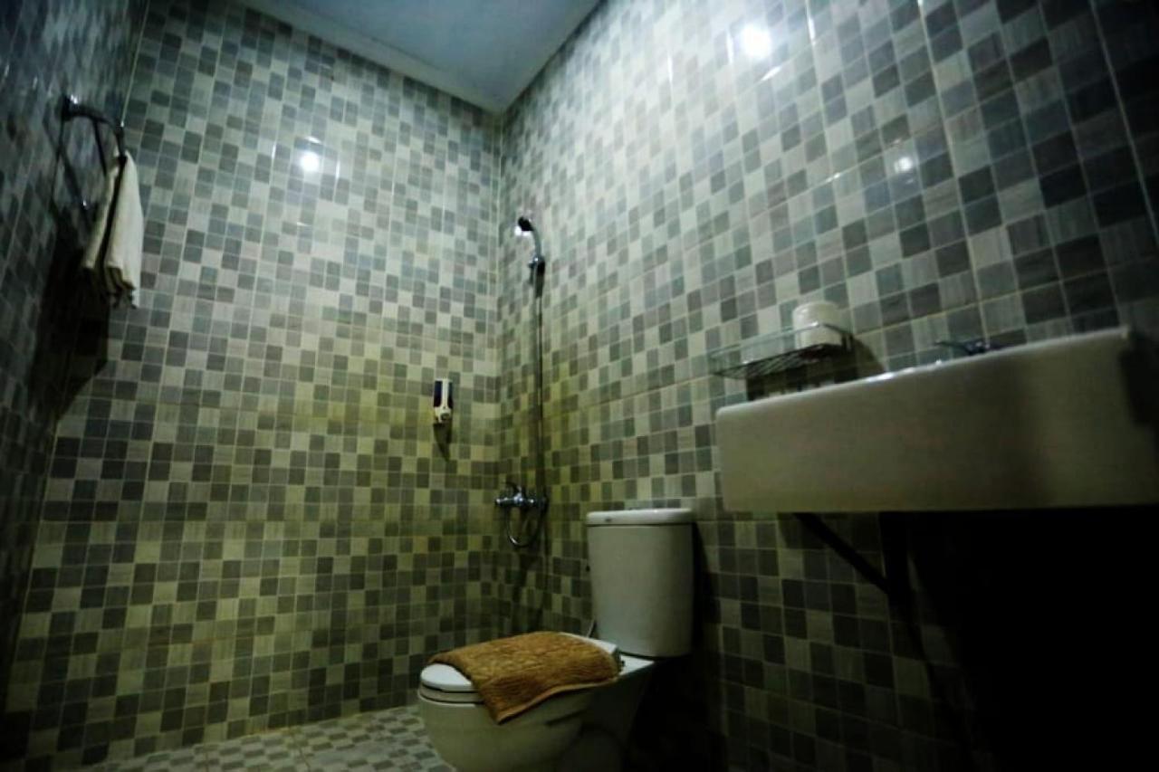 Urbanview Hotel Mulia Indah Palopo Dış mekan fotoğraf