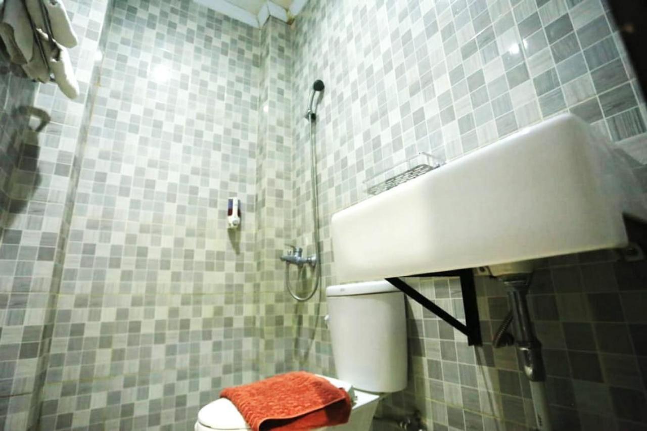 Urbanview Hotel Mulia Indah Palopo Dış mekan fotoğraf