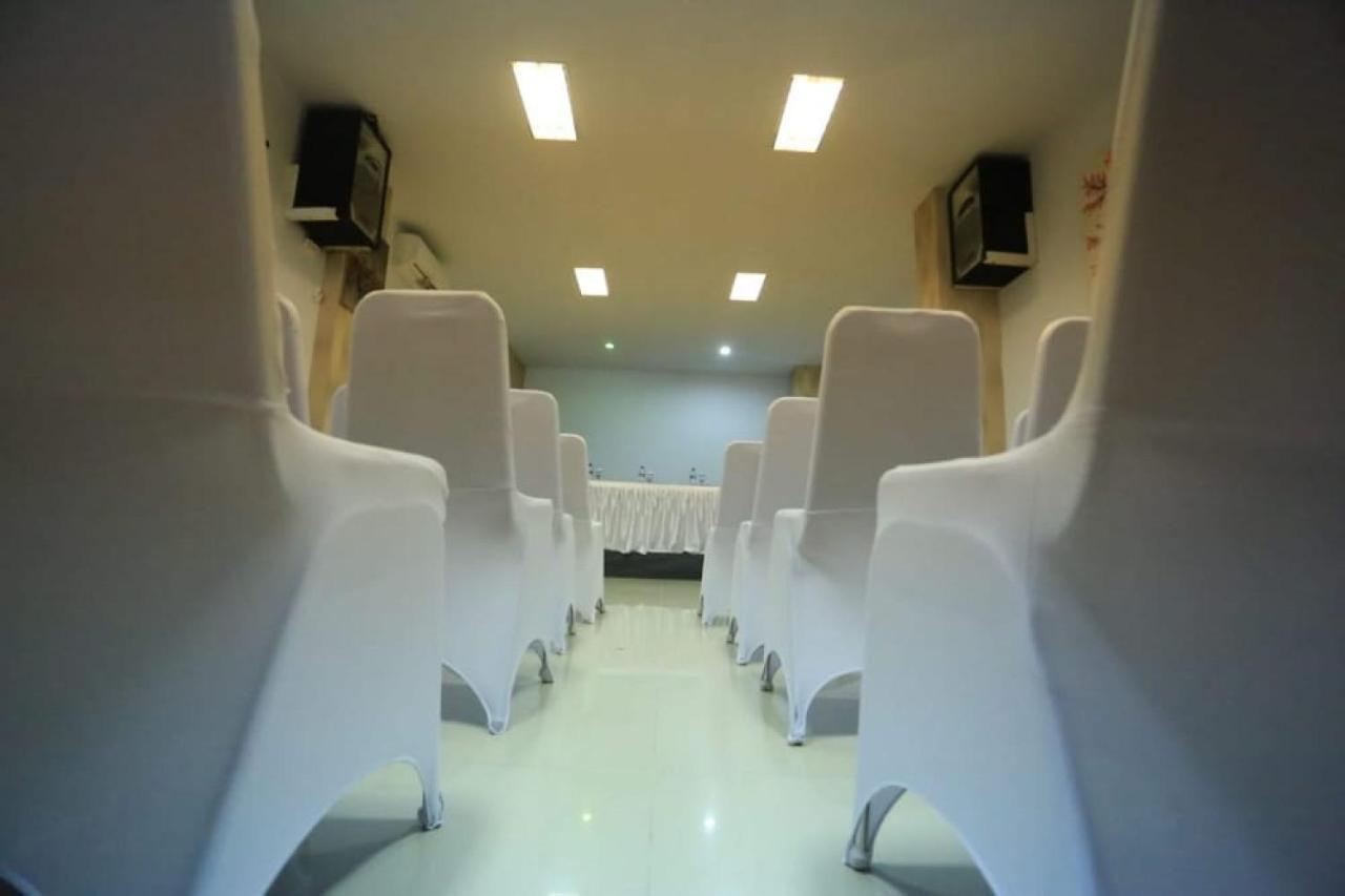 Urbanview Hotel Mulia Indah Palopo Dış mekan fotoğraf