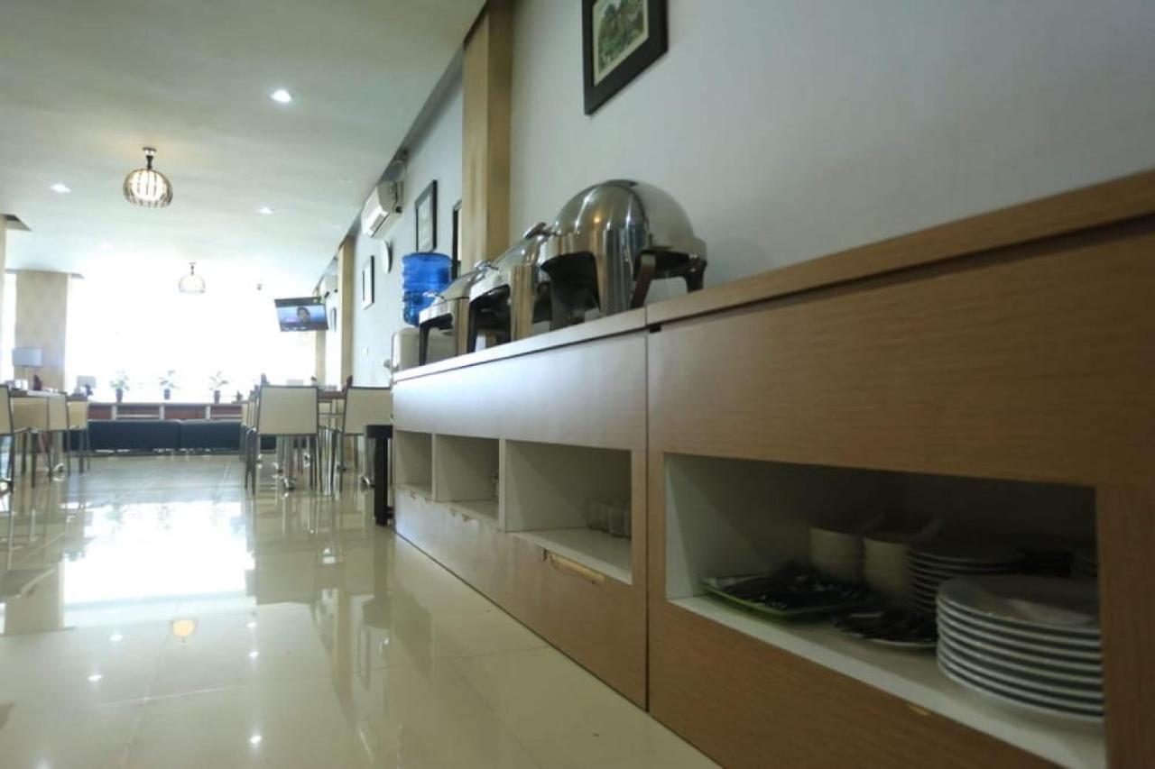 Urbanview Hotel Mulia Indah Palopo Dış mekan fotoğraf