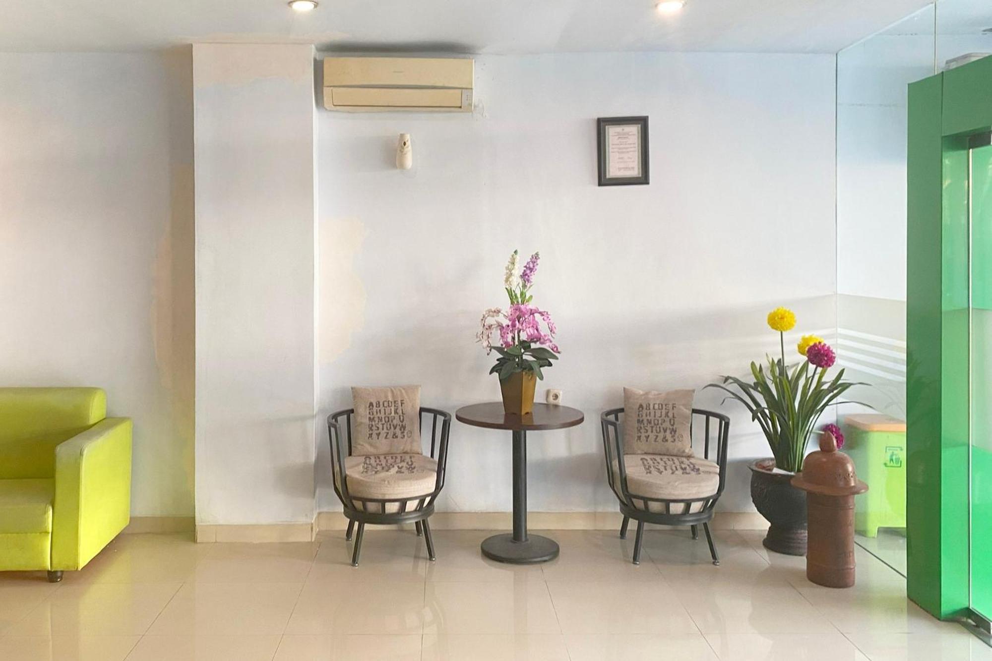 Urbanview Hotel Mulia Indah Palopo Dış mekan fotoğraf