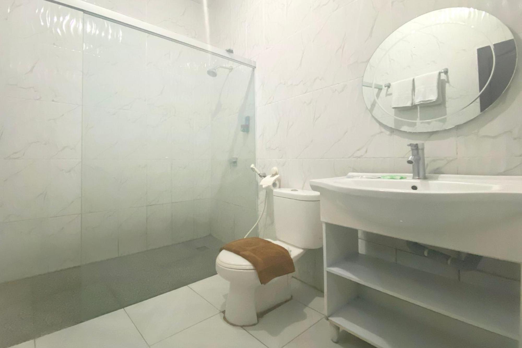Urbanview Hotel Mulia Indah Palopo Dış mekan fotoğraf